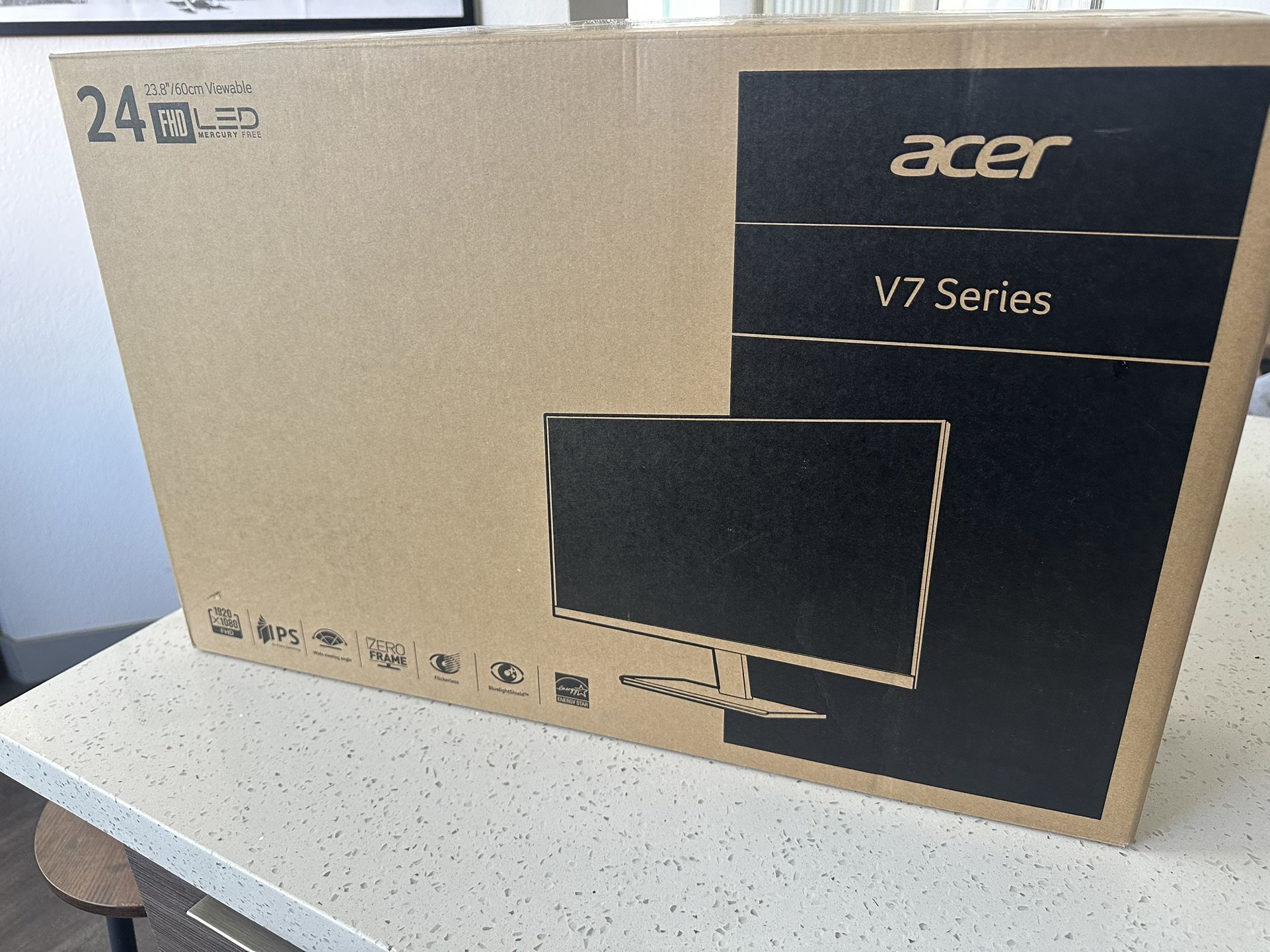 Acer V7 24inch
