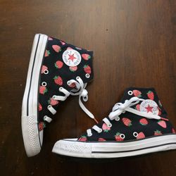 Converse Shoes Youth Size 4