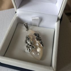 Mother pearl shell pendant and marcasite 925 sterling silver pendant