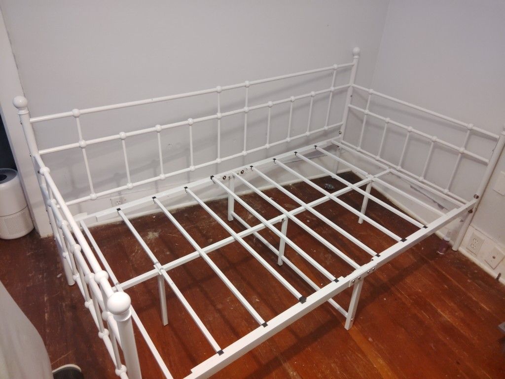 Free Twin Size Bed Frame 