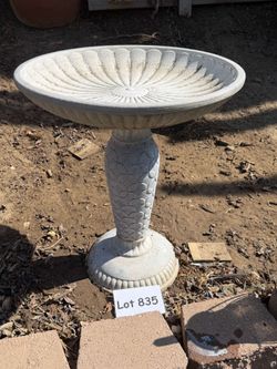 Resin Stone Bird Bath