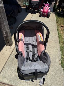 BABYTREND CARSEAT BUNDLE