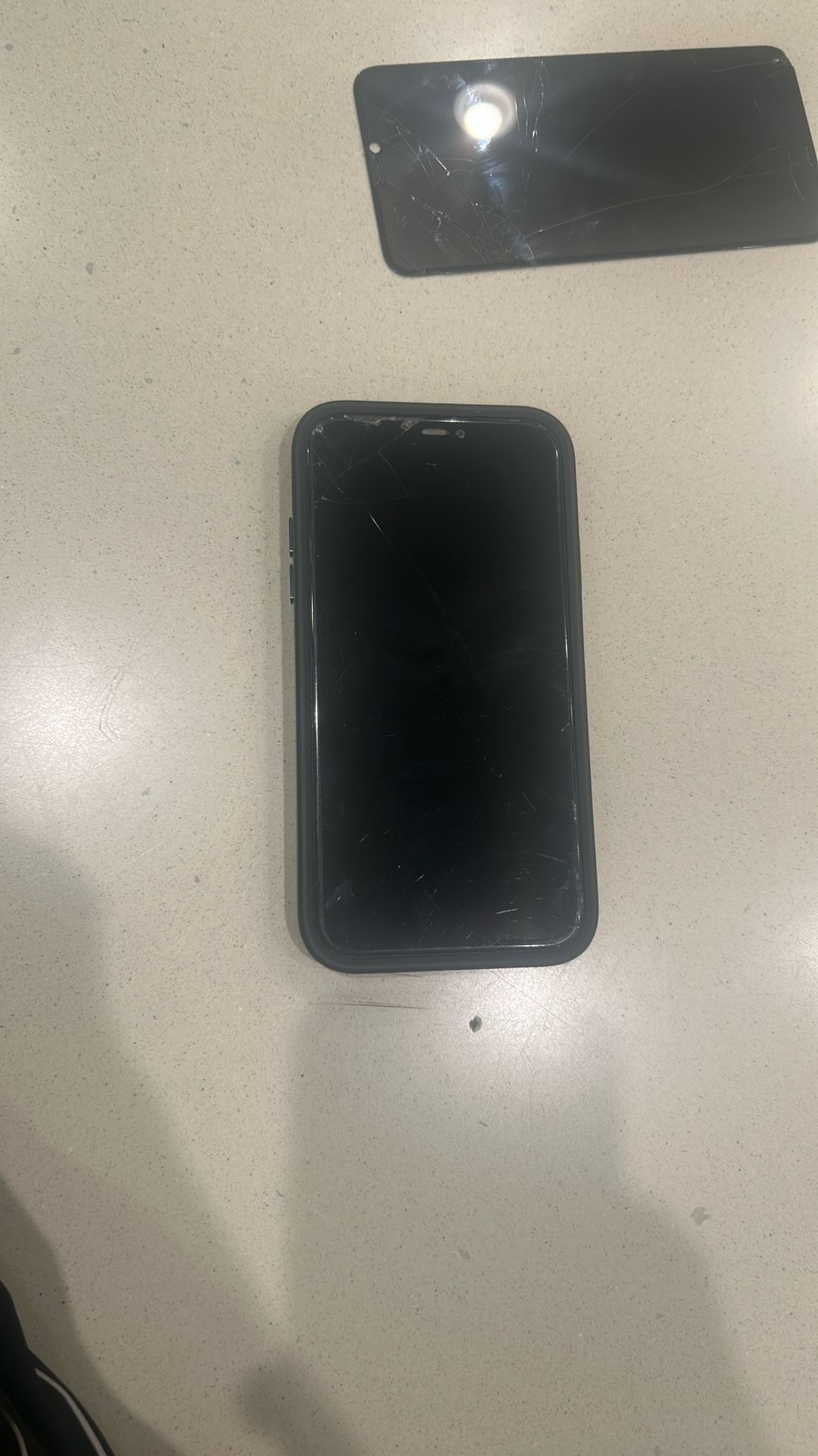iPhone 11 Locked