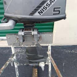 Nissan 5 Hp Freshwater Used Low Hours Clean