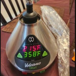 Excellent Condition, Used few times, Like New + Extra Original Accessories 