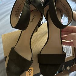 Women’s Olive Heels