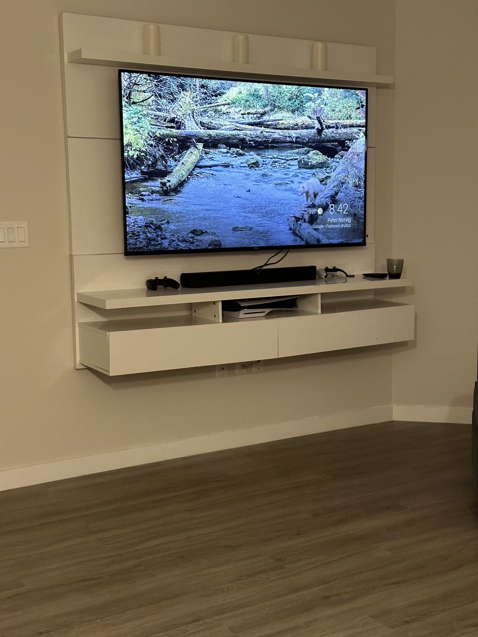 65 Inch Tv With Floating Wall United