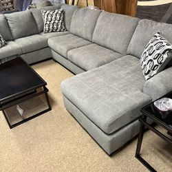 Stylish Deep Chaise Sectional!