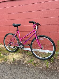 Giant Women’s Mountain Bike