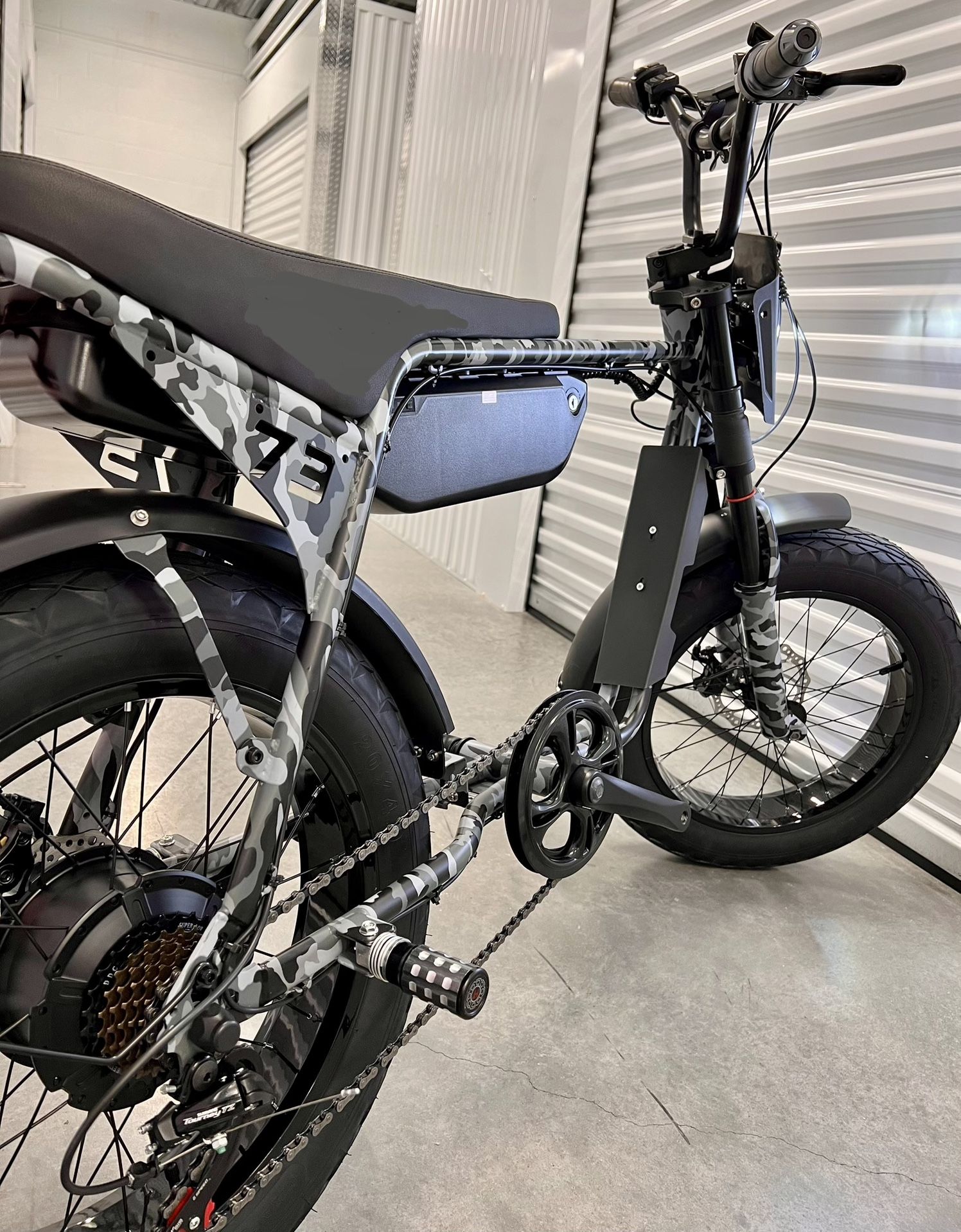 750 Watt Electric E-Bike, 35Mph, Miami Style, 20x4.0 Fat Tire