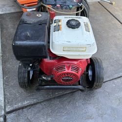 2800 psi pressure washer with 9hp honda runs great