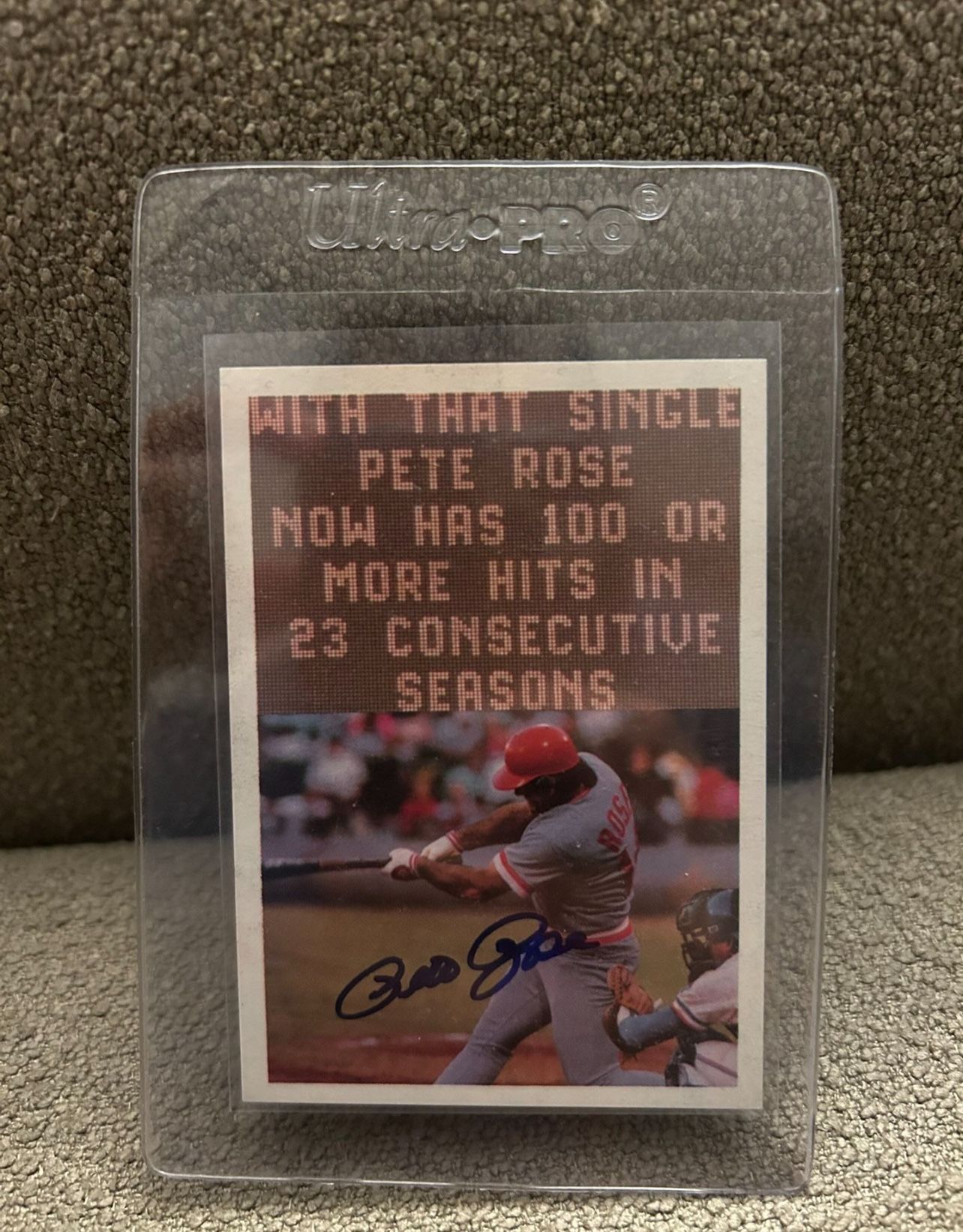 1985 Topps Pete Rose Autographed Card