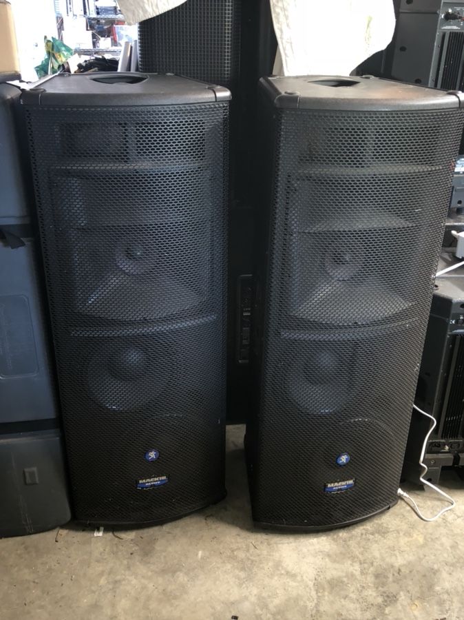 Mackie SA1232 Active Speakers