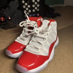 Jordan 11 Retro Cherry Size 6Y