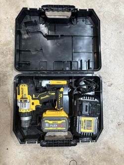Dewalt FLEXVOLT 20 volt 1 Charger 1 Battery W/ Drill Angle Attachment