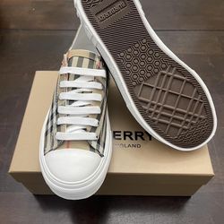 Burberry shoes