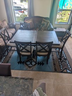 Dining table set(extended) with 6 chairs.