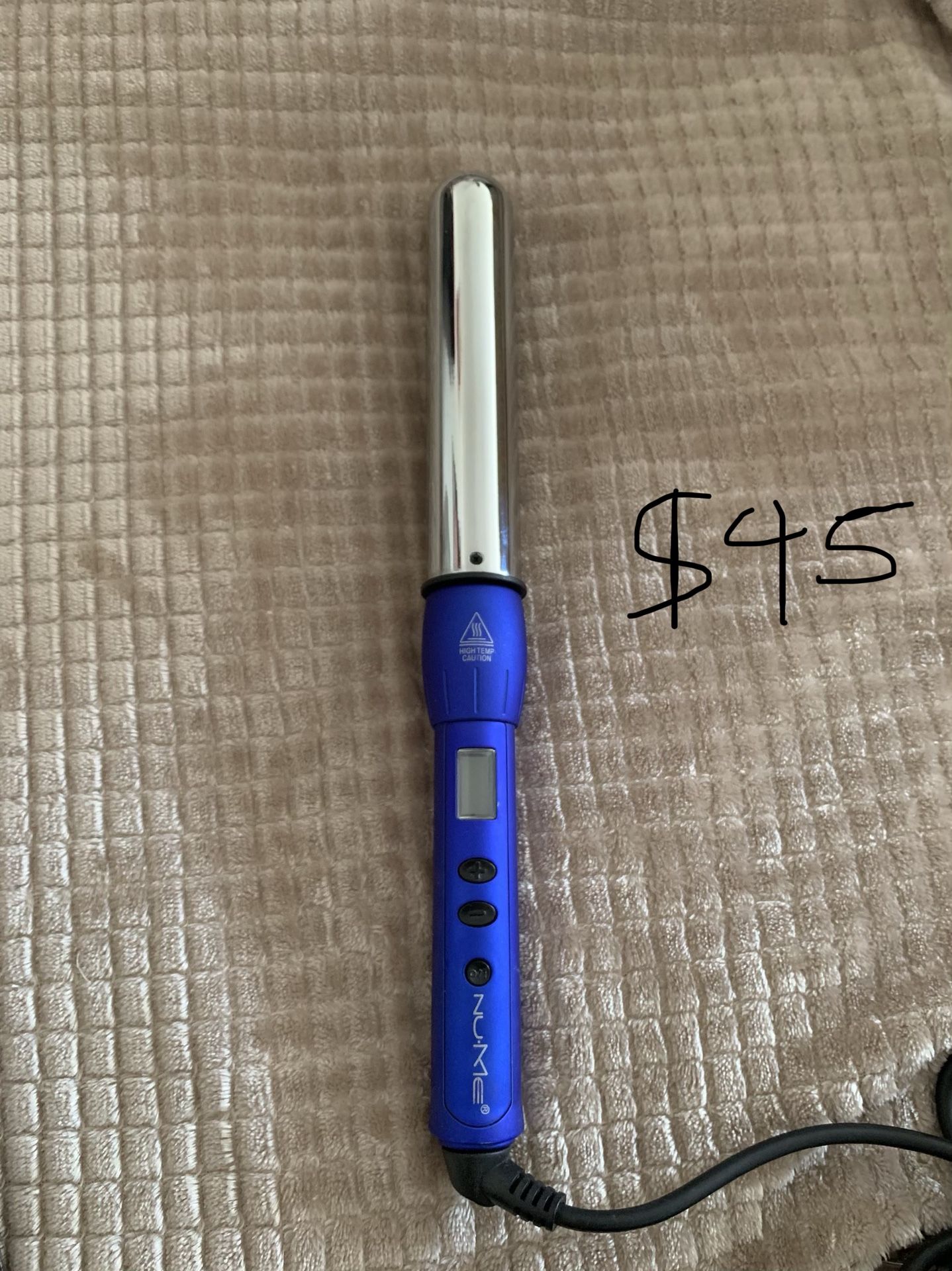 Nu • Me curling Wand