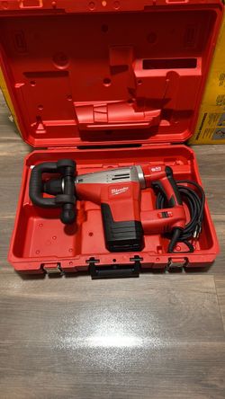Milwaukee SDS-MAX Demolition Hammer
