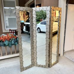Mirror 