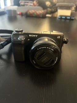 Sony NEX-6 Mirrorless Camera with 16-50mm lens