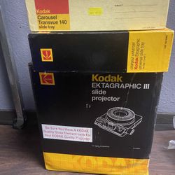 KODAK EXTAGRAPHIC III Slide Projector