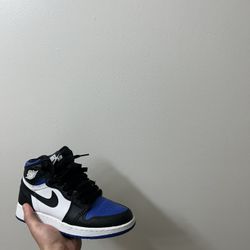 Jordan 1 Royal Toe (Size 4Y)