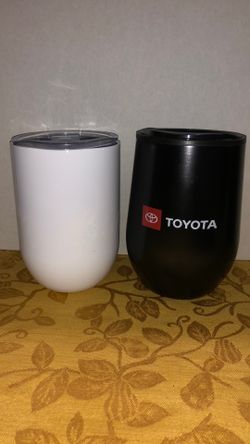 Coffee cups for traveling. New.  White and black    8 ounces