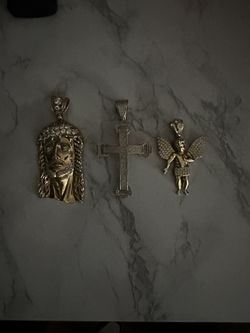 10k Pendants/charms