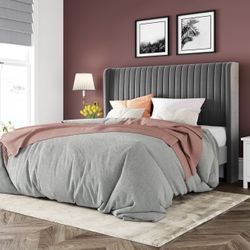 Queen Velvet Modern Platform Bed Like New  Mattress Included 