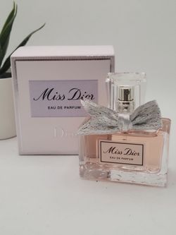 Dior
 
Miss Dior Eau de Parfum

1 fl (2 available) ⭐️
