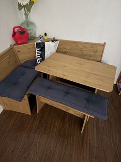 Breakfast Nook