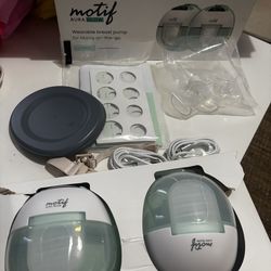 Motif Aura Glow™ Wearable Breast Pump