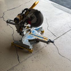 Dewalt 12 Miter Saw  Model 780  $ 