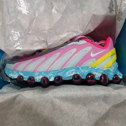 Nike Air Max DN8 Doernbecher 