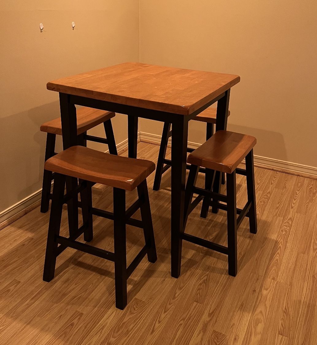 Hightop Table With 4 Stools 