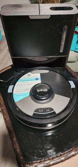Shark AI Laser Navigation Robot Vacuum with Base