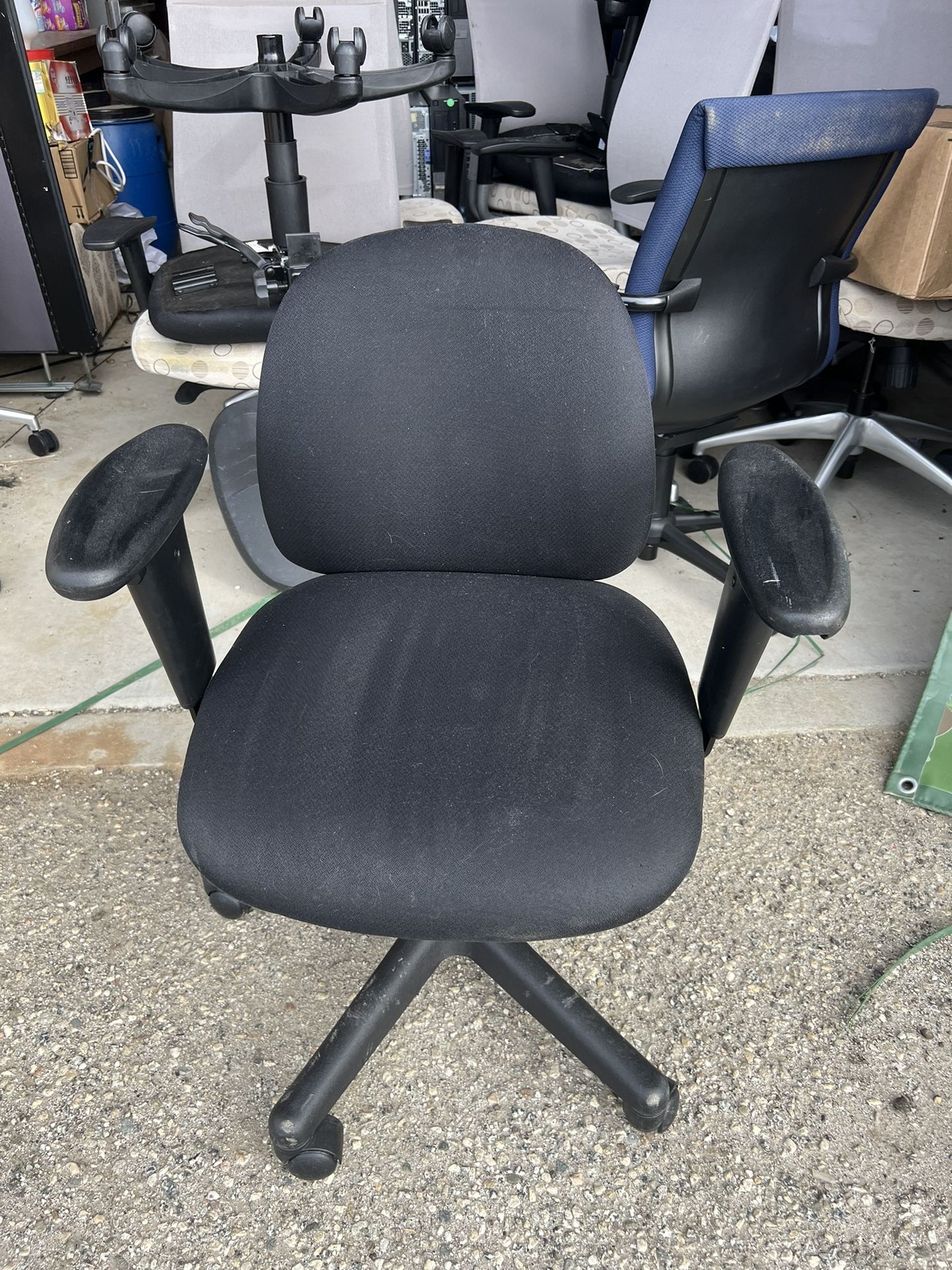 Adjustable office chair in good condition