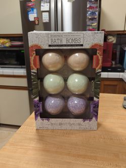 Bath bombs