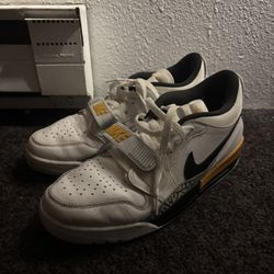 Men's Jordan Legacy 312 Low shoes Used Size 10