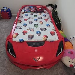 Kids Twin-size Corvette Bed with mattress