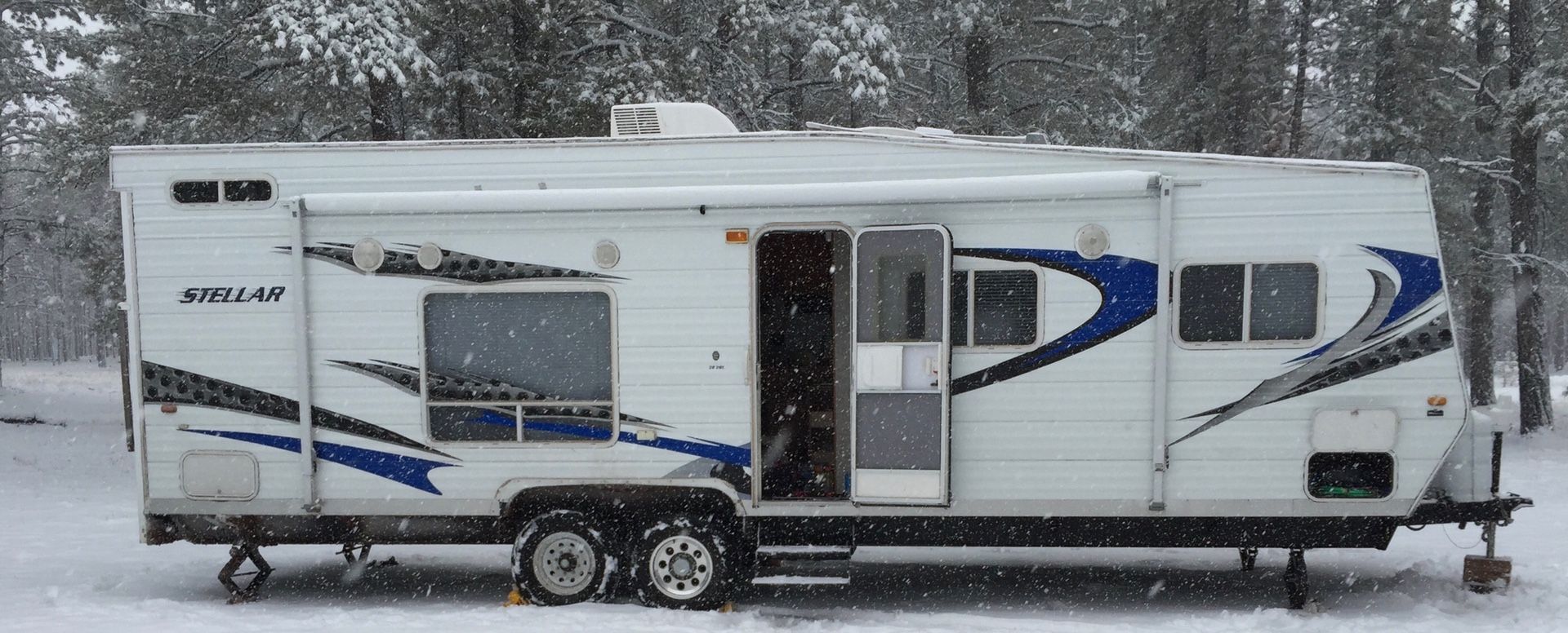 2008 Stellar Eclipse 28ft   TOYHAULER