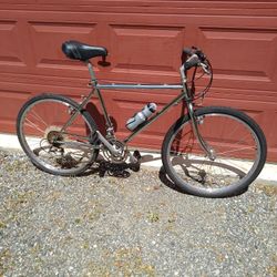 Vintage Hand Built Schwinn Frame Mountain Bike. 200 Dollars Worth Of Rims. Asking 350. Chrome Frame  Really Cool Bike