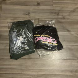 2 Spider Hoodies Brand New Package Green Size Large Black Size Medium 