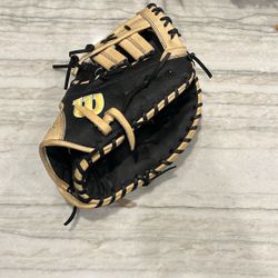 Wilson A2000 First Baseman’s Glove