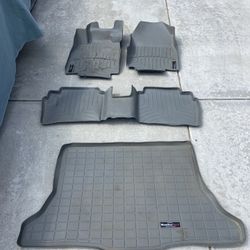 Nissan Versa 2010 Floor Liner