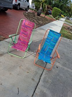 Sillas para la playa 15 dollares  cada una