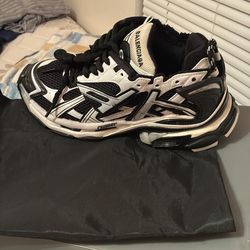 Balenciaga runners