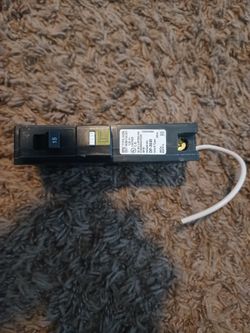 Square D HOM120CAFI 15amp
