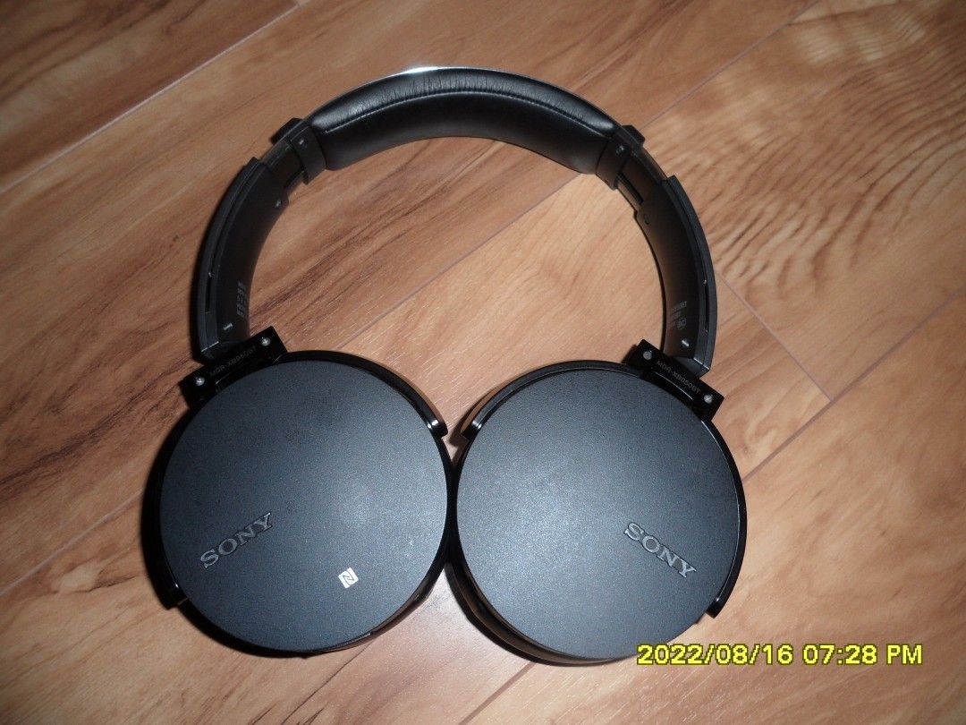 Sony mdr-xb950bt EXTRA BASS Wireless Headphones